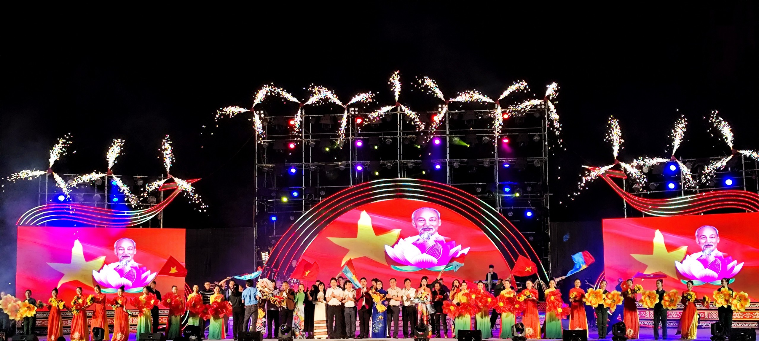 Đặc sắc chương trình nghệ thuật “Những người con ưu tú của đại ngàn”